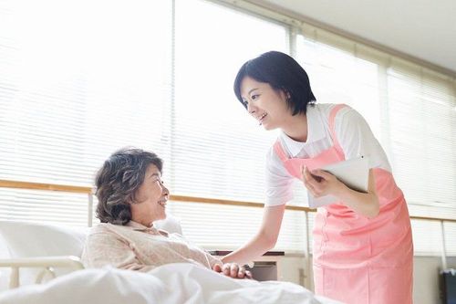 10 nguyên tắc vàng chăm sóc người cao tuổi tại nhà giúp sống khỏe, sống vui mỗi ngày